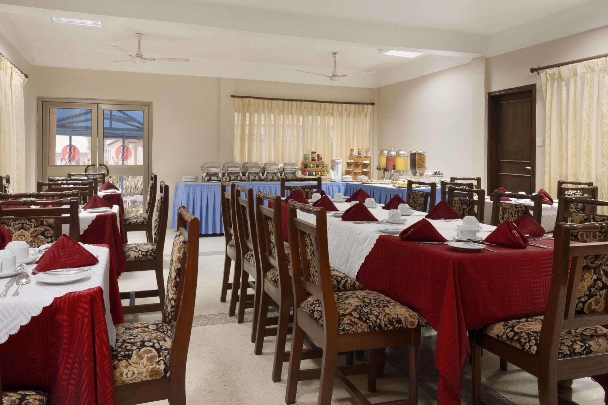 Ramada Resort Accra Luaran gambar
