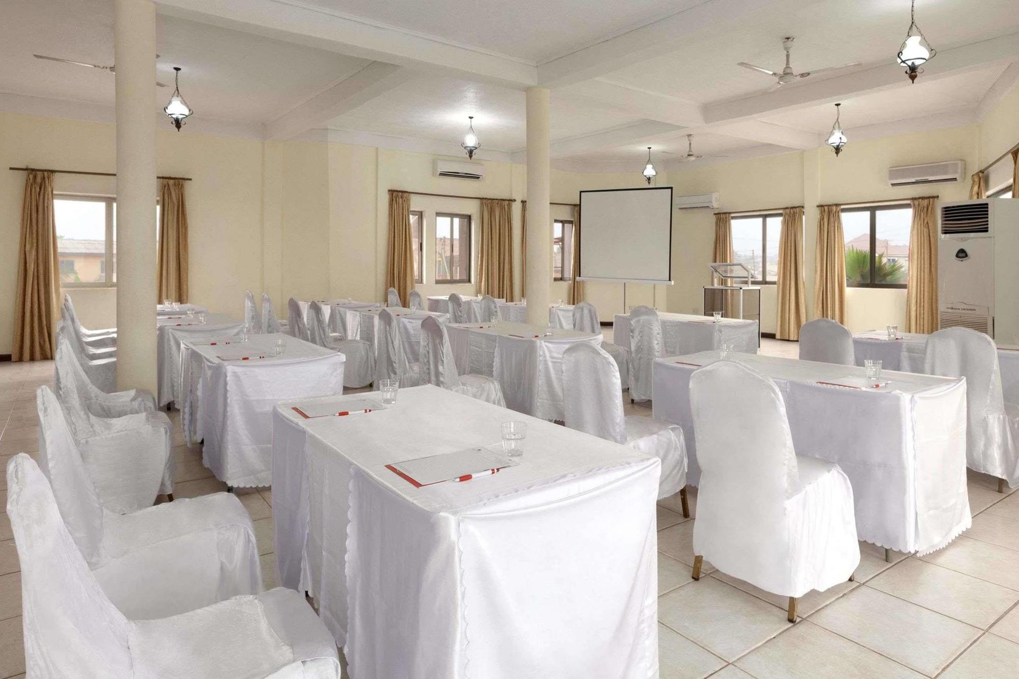 Ramada Resort Accra Luaran gambar
